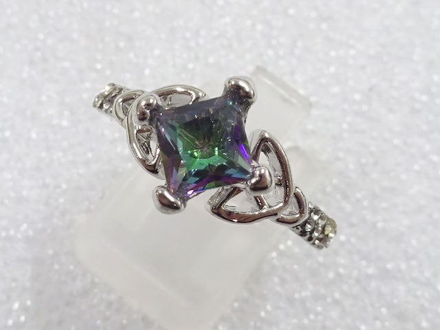 Japanese Kimono / Antique Accessories Metal